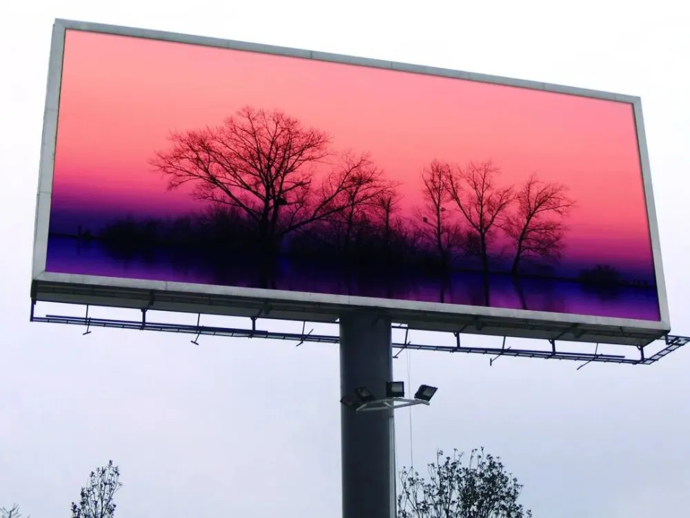 室內和室外LED廣告在雨天應如何防潮