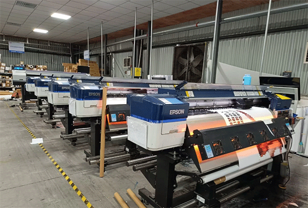 成都噴繪制作uv噴印對軟膜天花的優勢有哪些