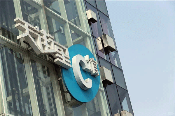 樓頂大型發光字制作安裝報價方案，可私咨詢哦