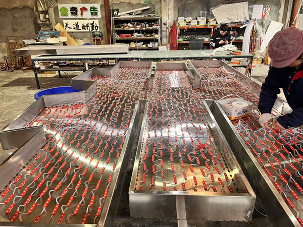 不銹鋼發(fā)光字有什么優(yōu)點